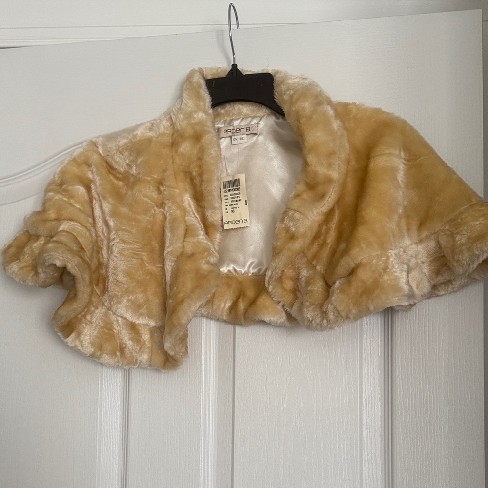 Arden B Tan Faux Fur Cape